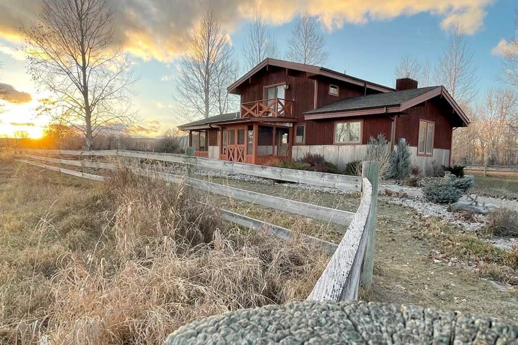 38 Ashcraft Lane | Montana Luxury Riverfront Home